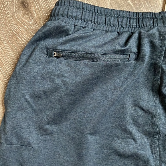 Vuori Sunday Performance joggers - Picture 8 of 16